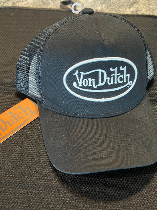Von Dutch Other - Von Dutch Black Mesh Logo Trucker Cap with White Patch